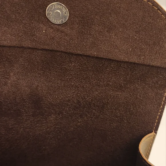 Brightside sunglasses case 😎 - Picture 4 of 5